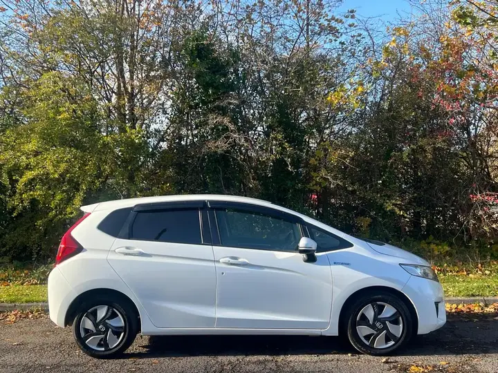 Honda Jazz 2015 photo 2