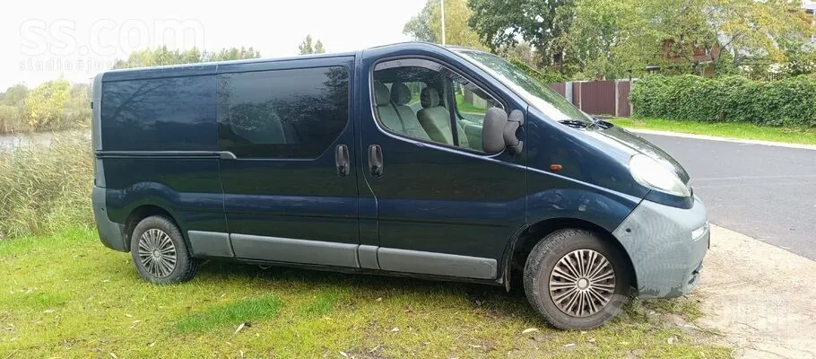 Opel Vivaro 2003 photo 2