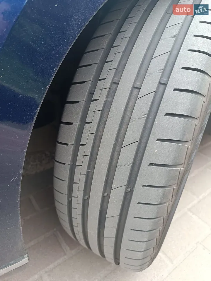 Volkswagen Passat 2018 photo 2