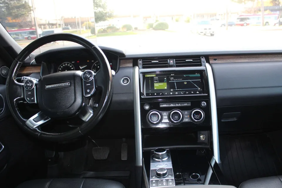 Land Rover Discovery 2018 photo 5