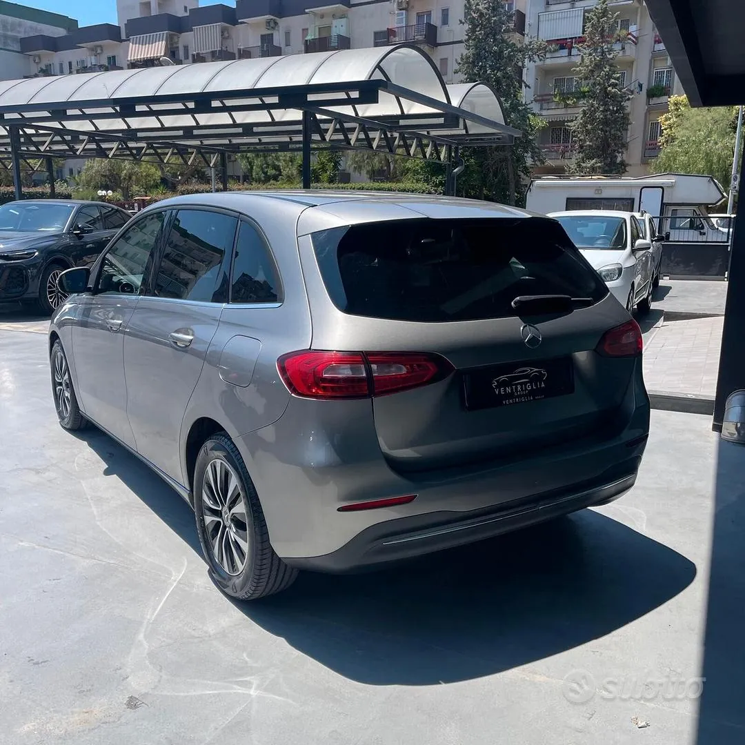 Mercedes-Benz B-Class 2020 photo 5