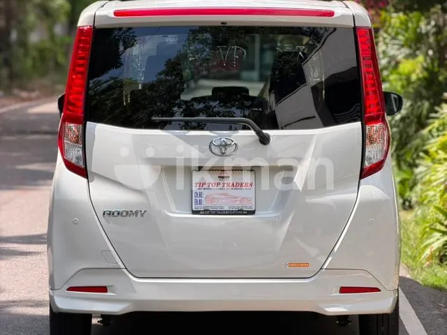 Toyota Roomy 2023 photo 2