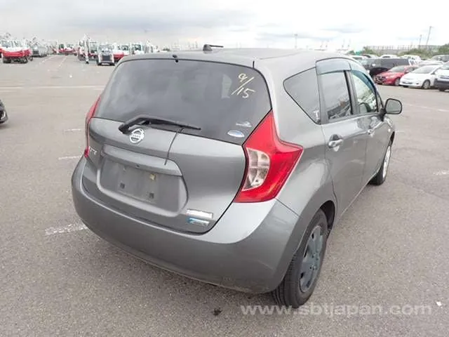 Nissan Note 2014 photo 4