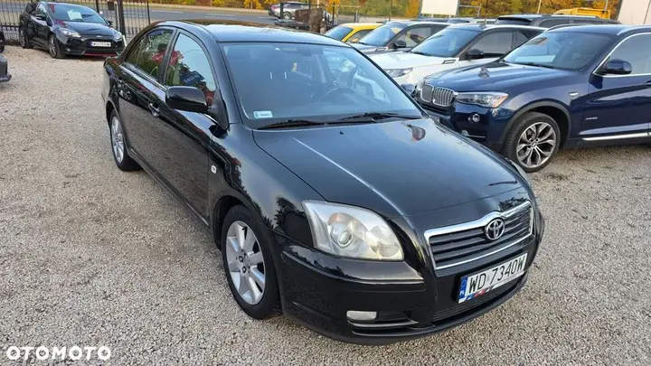 Toyota Avensis 2003 photo 2