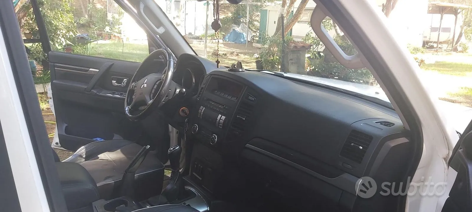 Hino Pajero Sport 2010 photo 4