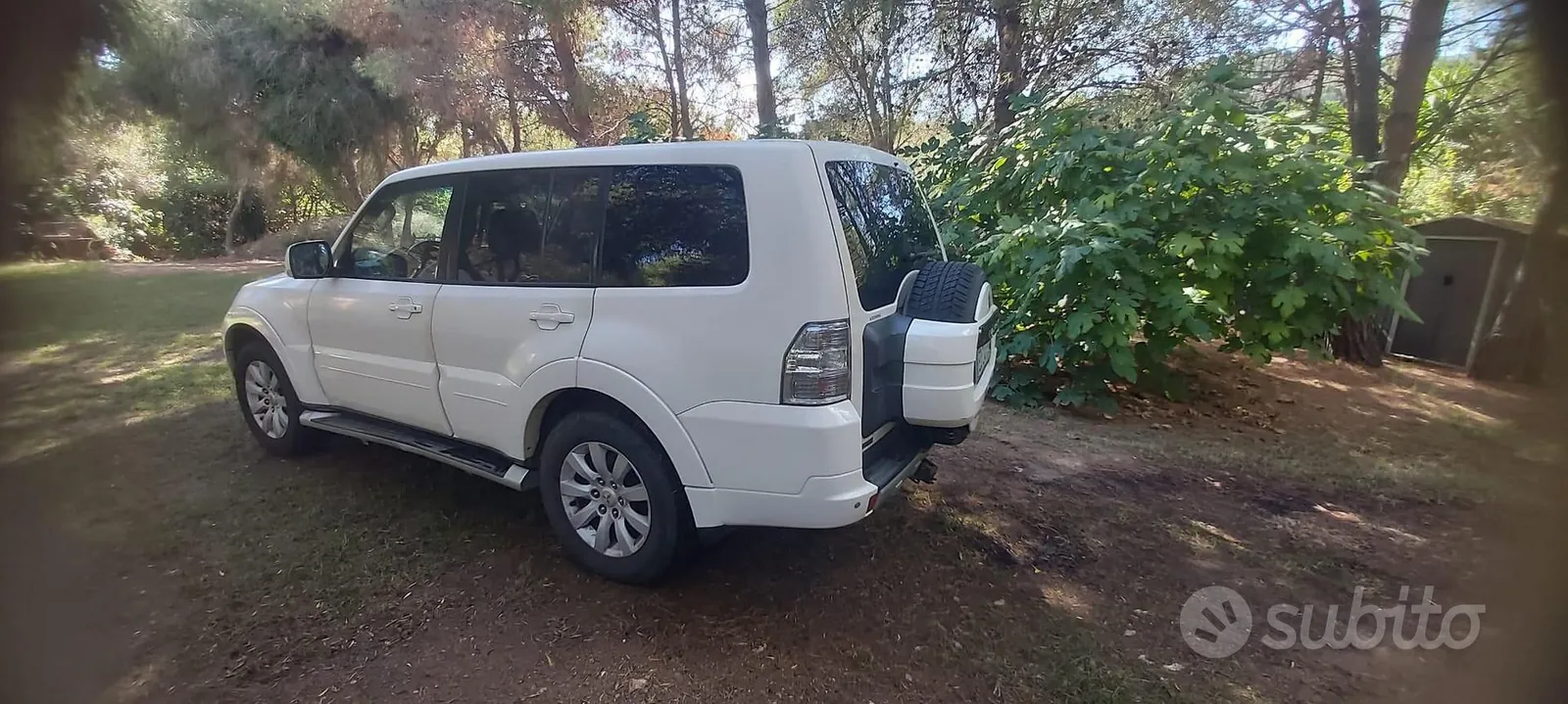 Hino Pajero Sport 2010 photo 2