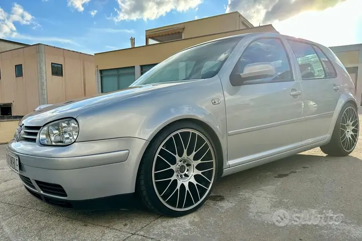 Volkswagen Golf Gti 1999 photo 2
