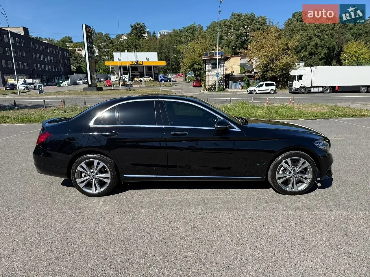 Mercedes-Benz C-Class 2020 photo 4