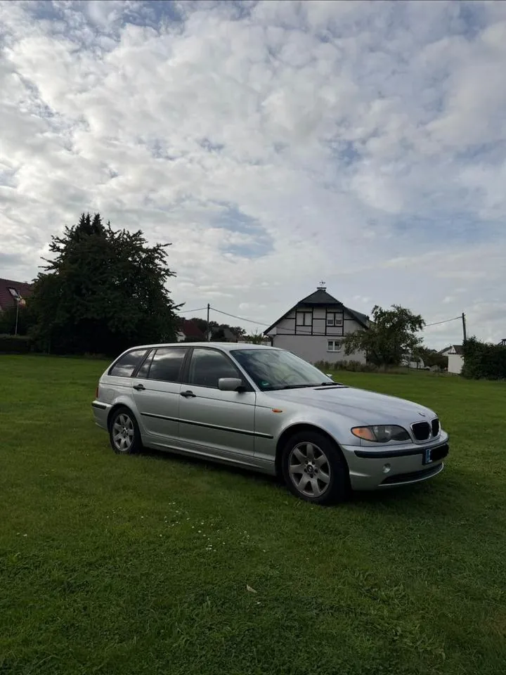 BMW 318I Touring Edition Sport