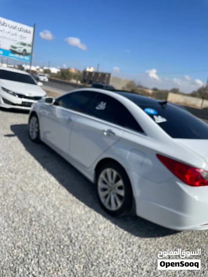 Hyundai Sonata 2013 photo 2
