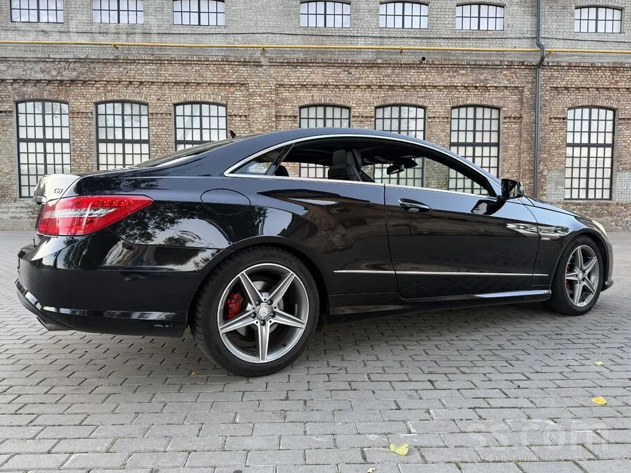Mercedes-Benz E350 Coupé