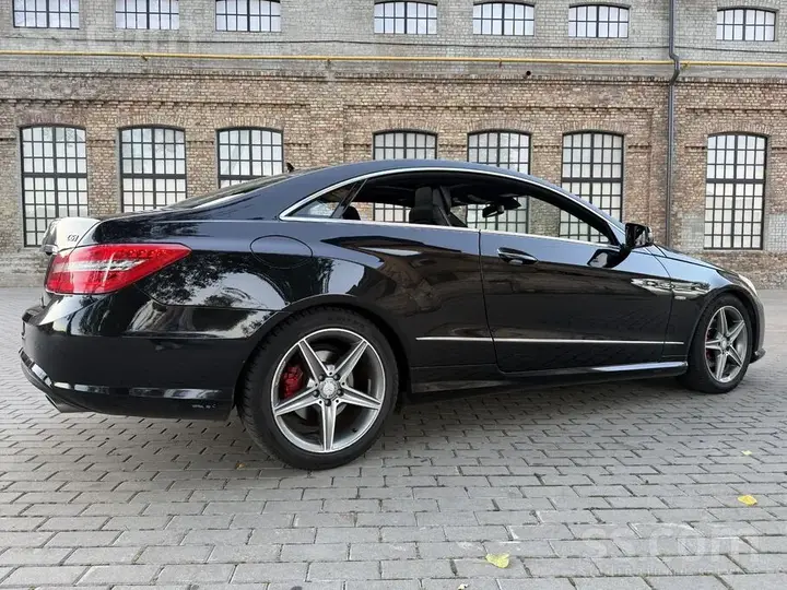 Mercedes-Benz E350 Coupé
