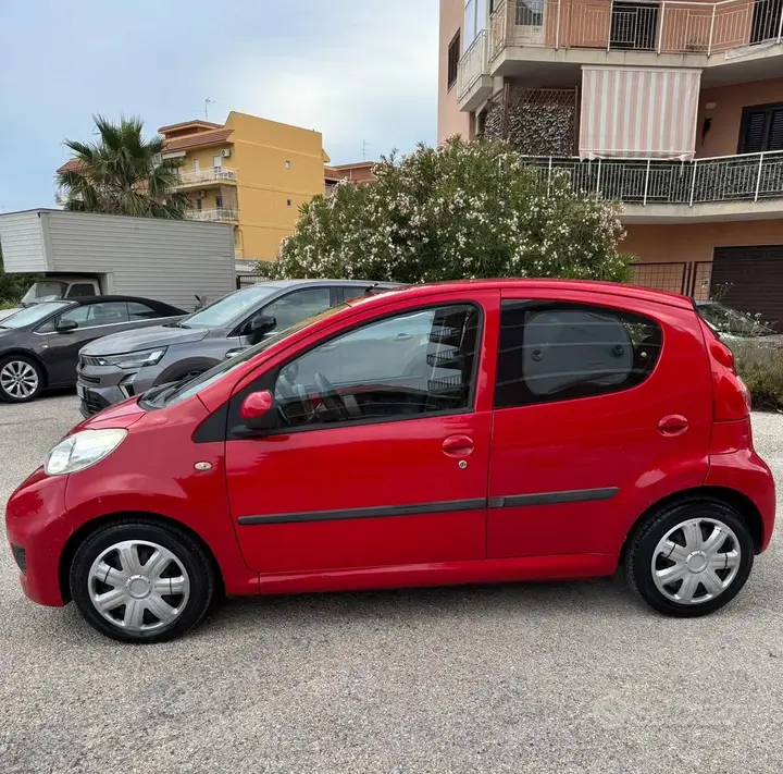 Peugeot 107 2009 photo 3