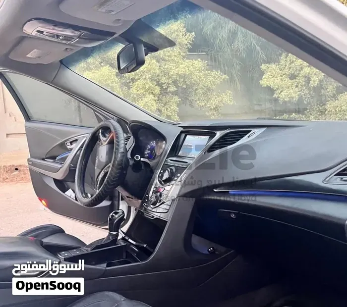 Hyundai Azera 2012 photo 4