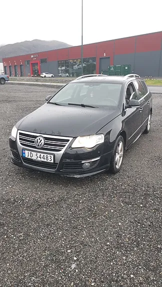 Volkswagen Passat 2010 photo 2