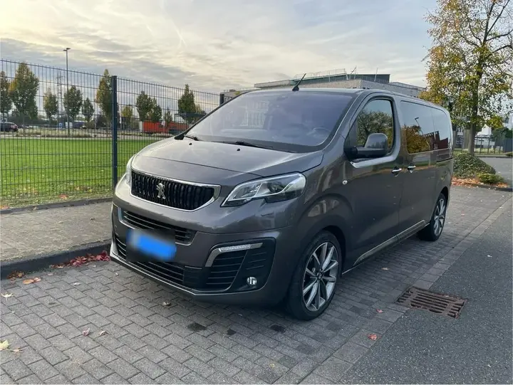 Peugeot Traveller