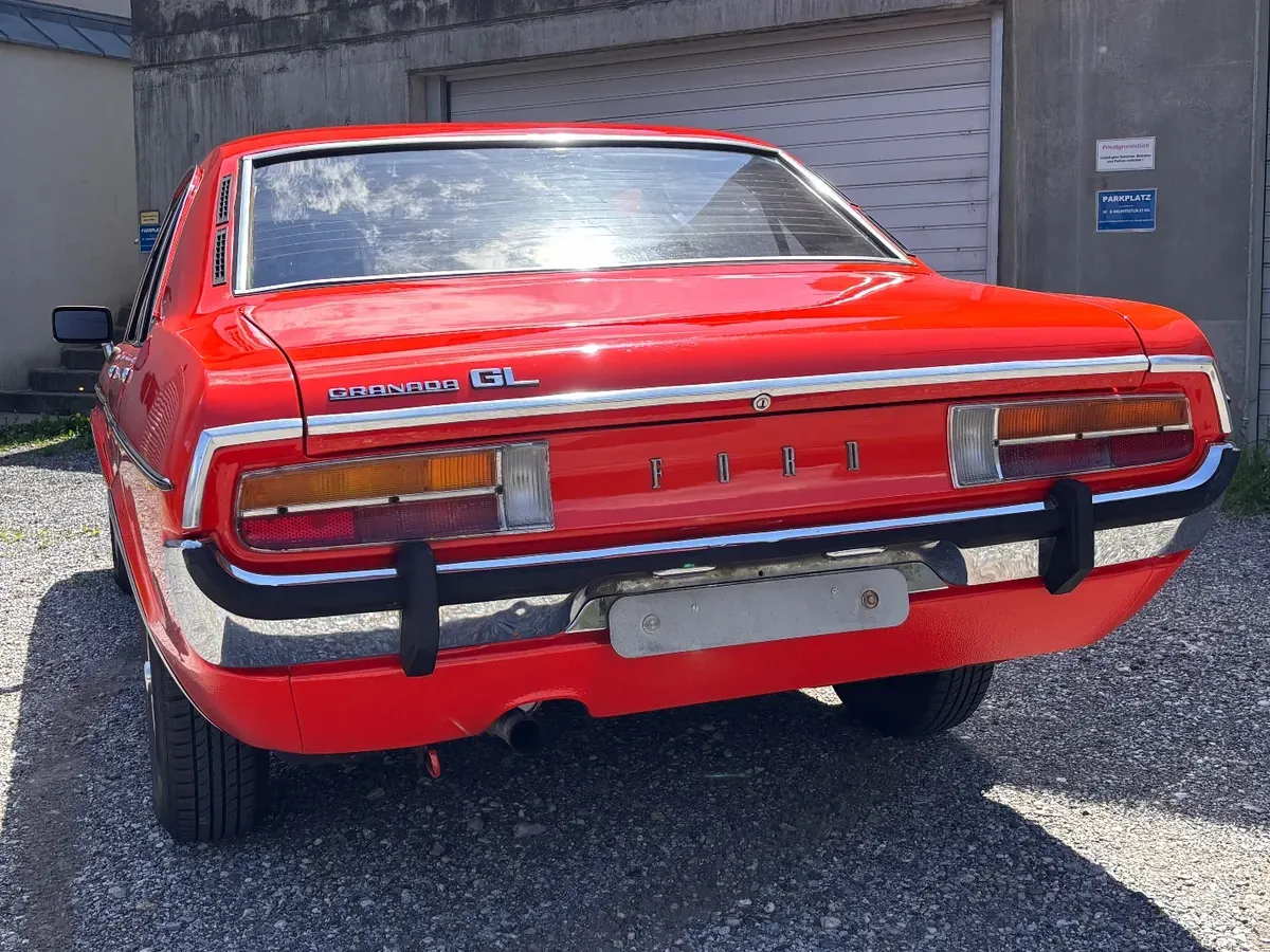 Ford Granada 1976 photo 2