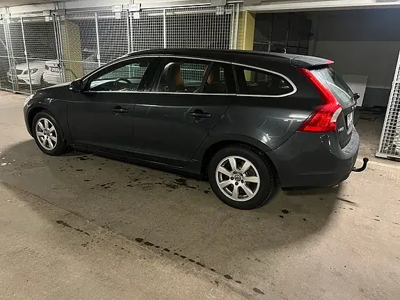 Volvo V60 2013 photo 2