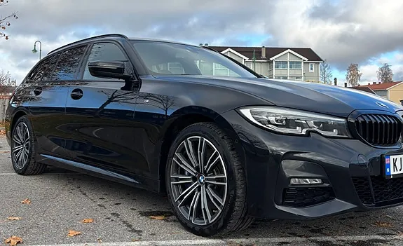BMW 330E