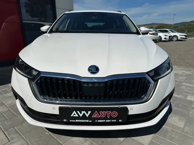 Skoda Octavia Combi 2022 photo 2