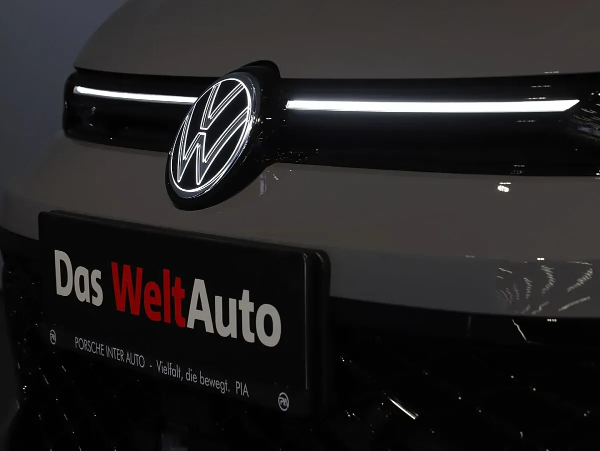 Volkswagen Golf 2026 photo 2