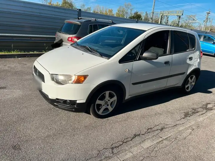 Mitsubishi Colt