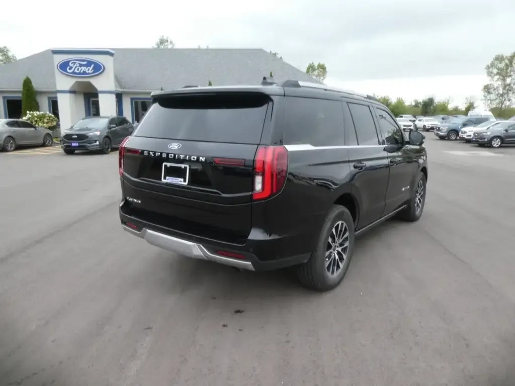Ford Expedition 2025 photo 5