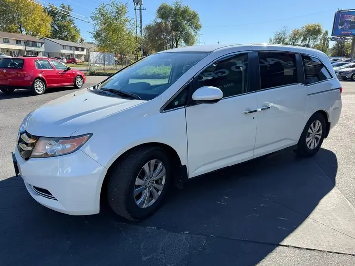 Honda Odyssey 2016 photo 3