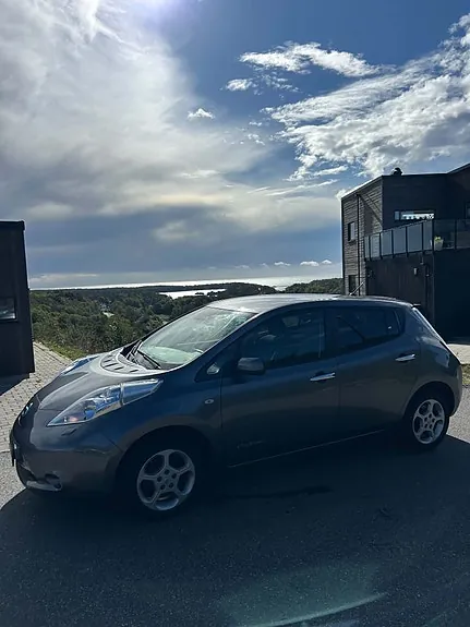 Nissan Leaf 2015 photo 3