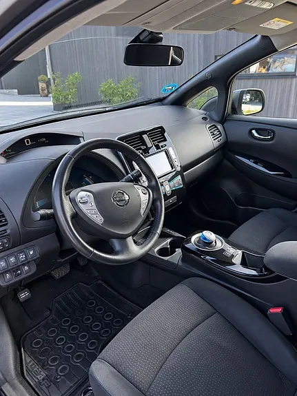 Nissan Leaf 2015 photo 4