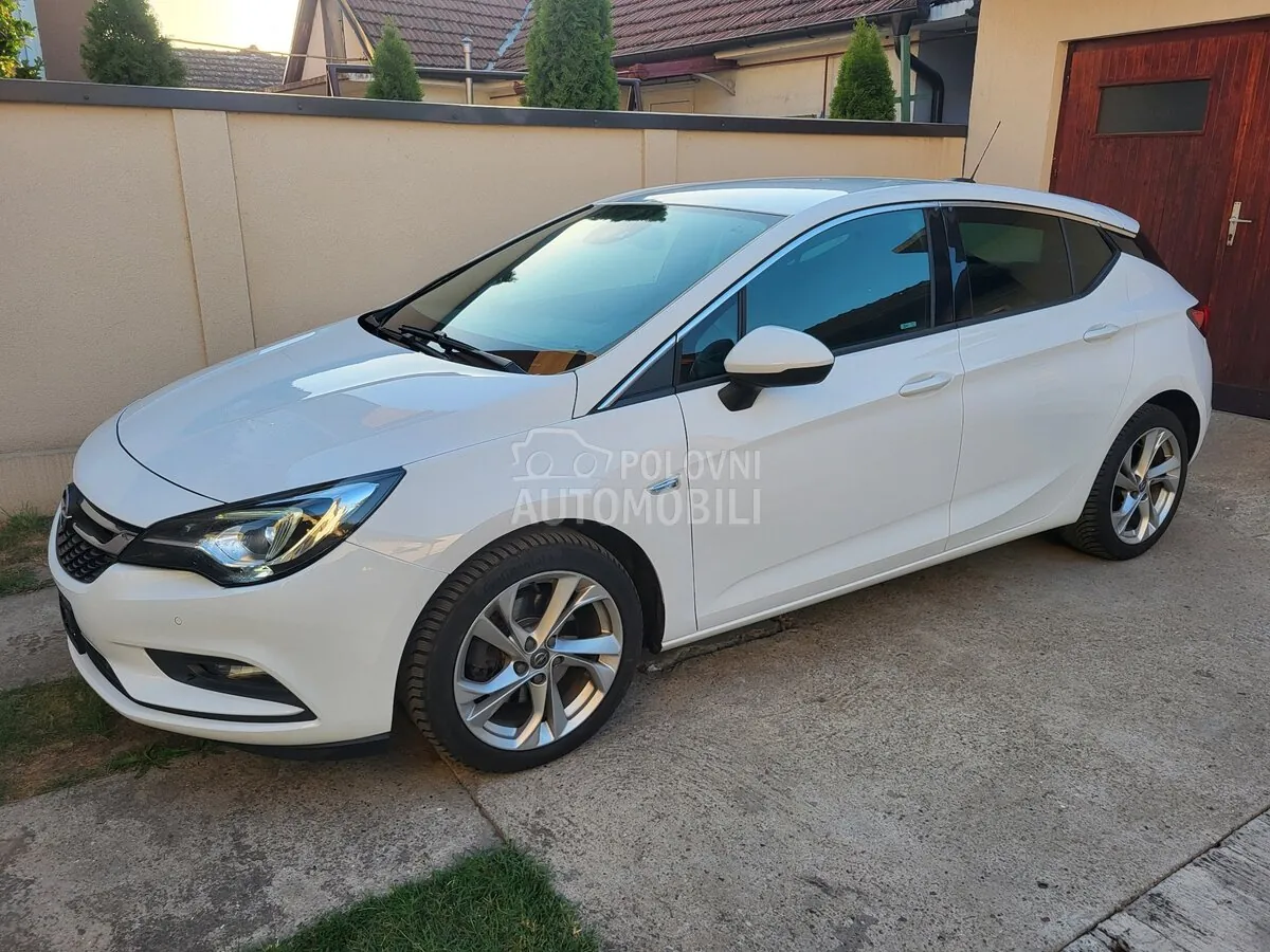 Opel Astra K 2015 photo 2