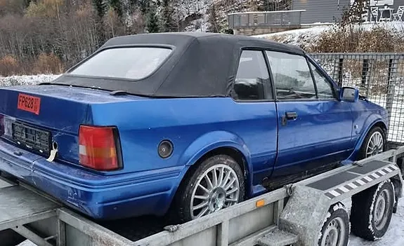 Ford Escort 1986 photo 2