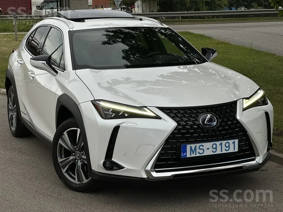 Lexus Ux 300E