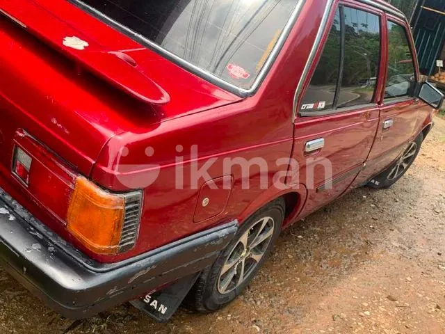 Nissan Sunny 1985 photo 5