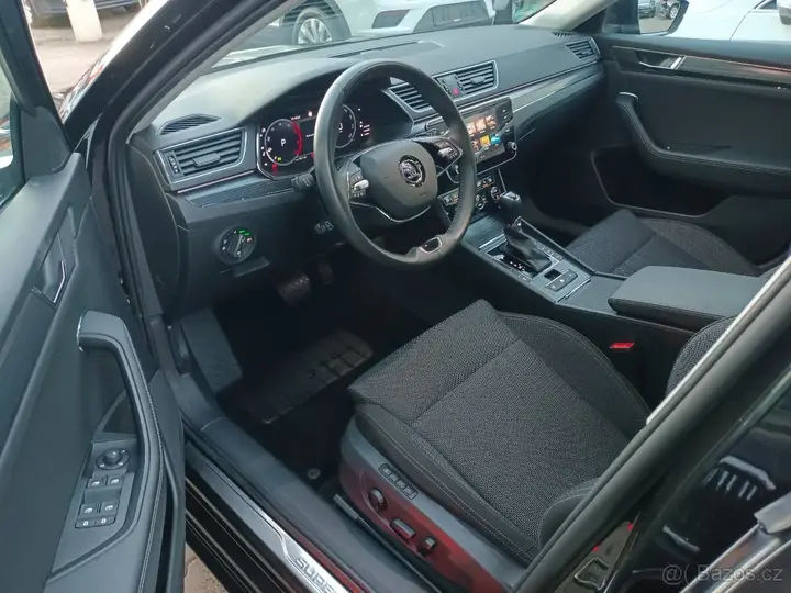 Skoda Superb 2023 photo 5