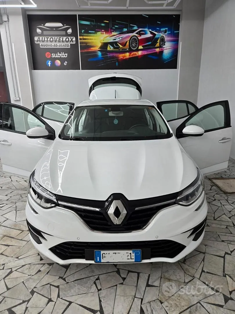 Renault Megane 2022 photo 2