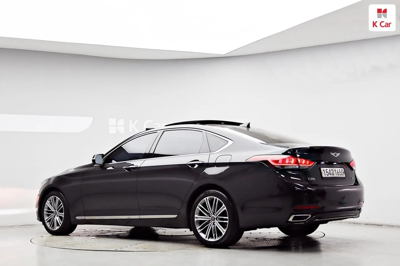 Genesis G80 2019 photo 2