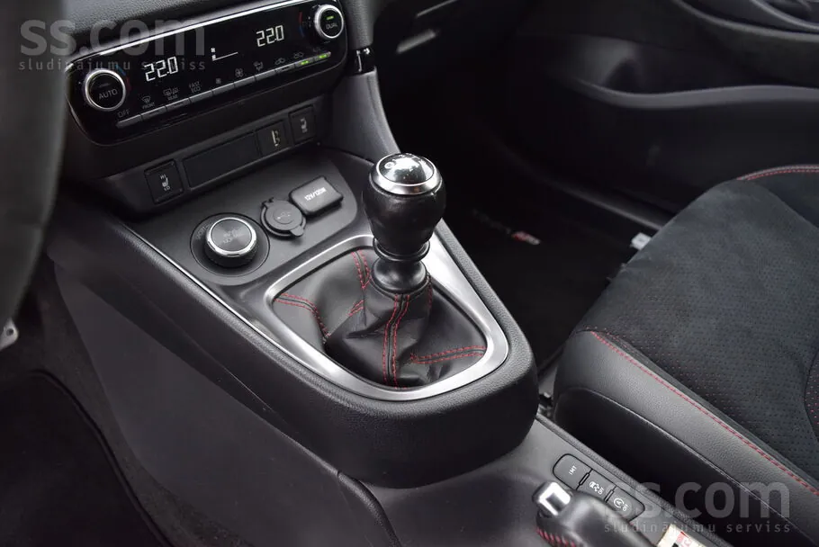Toyota Yaris 2021 photo 5