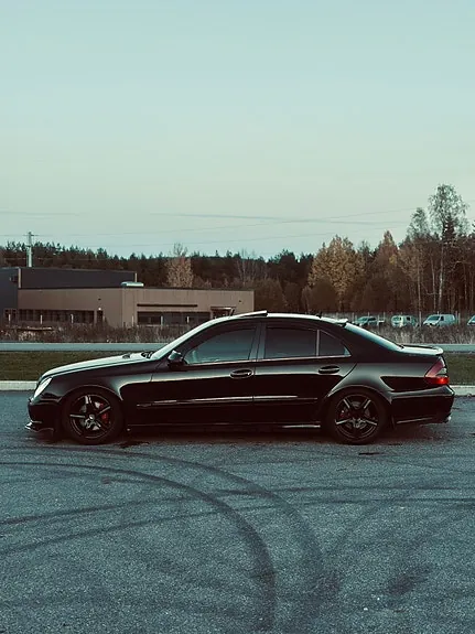 Mercedes-Benz E320 2006 photo 3