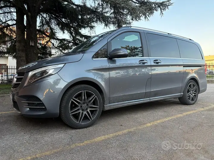 Mercedes-Benz V250