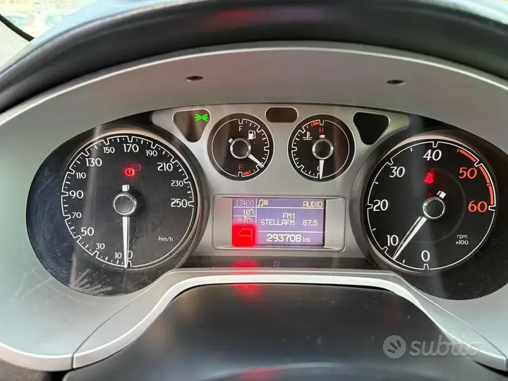 Lancia Ypsilon 2011 photo 3