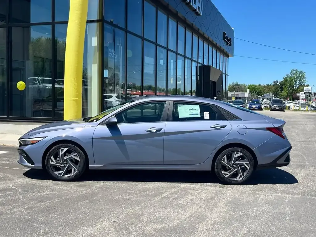 Hyundai Elantra 2026 photo 3
