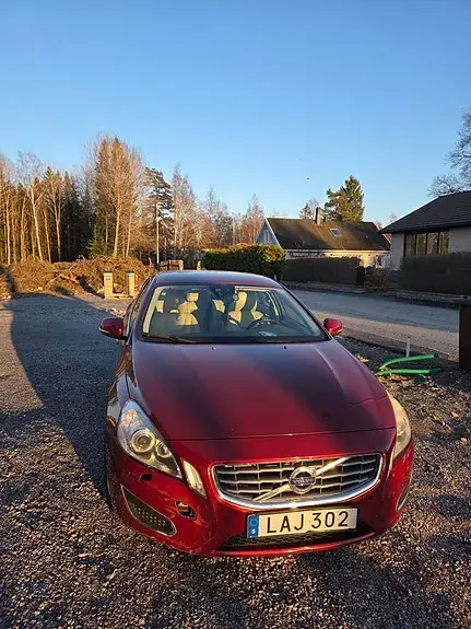 Volvo S60 2011 photo 2
