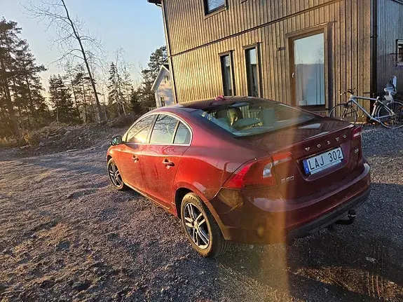 Volvo S60 2011 photo 4
