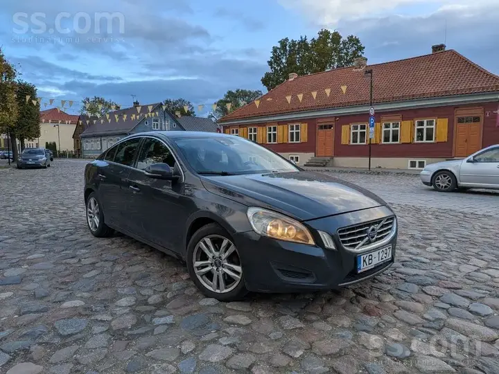 Volvo S60