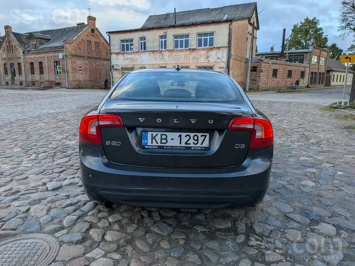 Volvo S60 2011 photo 4