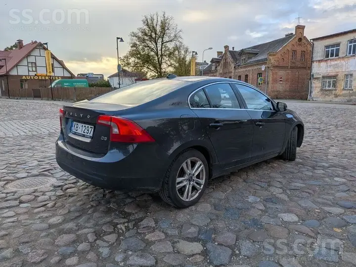 Volvo S60 2011 photo 3