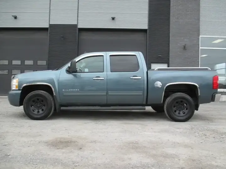 Chevrolet Silverado 1500 2010 photo 3