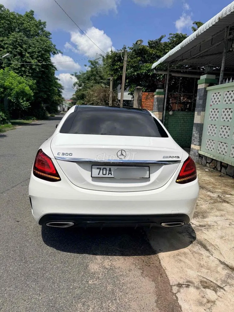 Mercedes-Benz C-Class 2020 photo 3