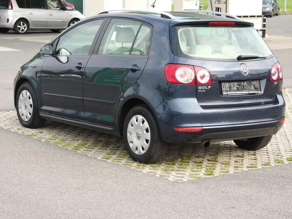 Volkswagen Golf Plus 2011 photo 2